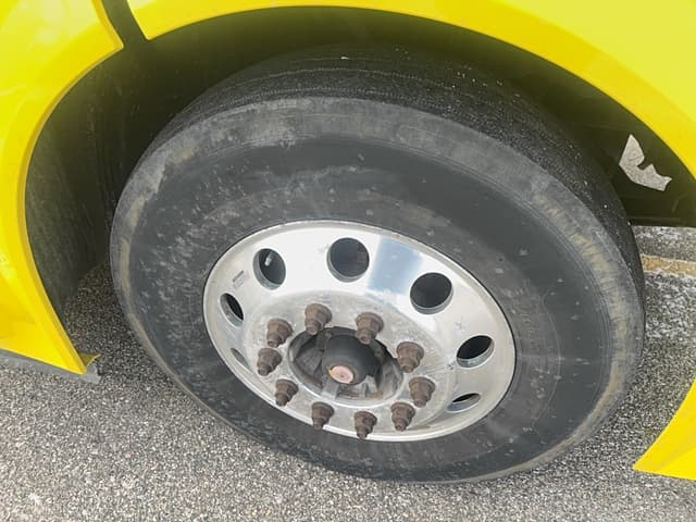 Image of Volvo D13 equipment image 3