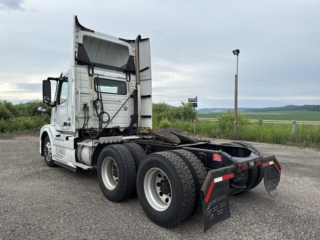 Image of Volvo D11 equipment image 2