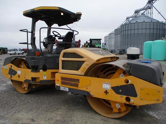 Image of Volvo DD120B equipment image 2