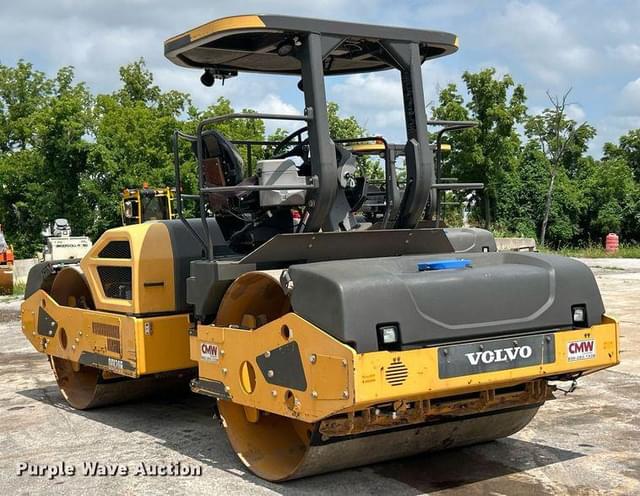 Image of Volvo DD120B equipment image 3