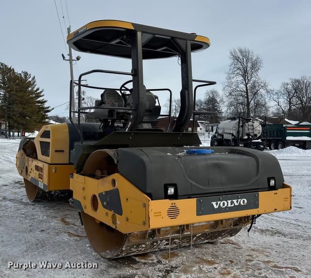 Image of Volvo DD120B equipment image 2