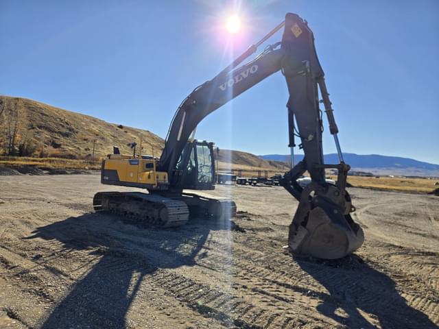 Image of Volvo EC220DL equipment image 4