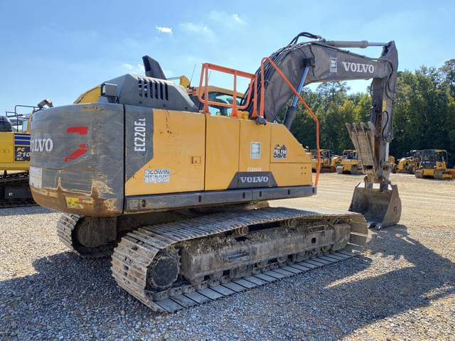 Image of Volvo EC220EL equipment image 2