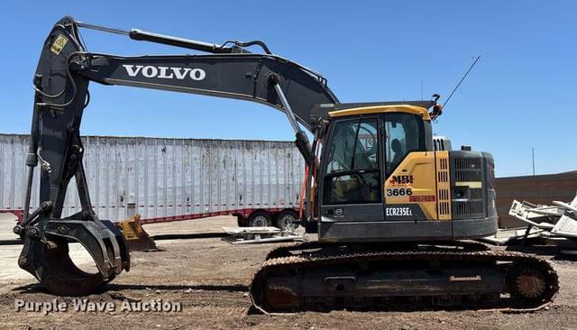 Image of Volvo ECR235EL equipment image 2