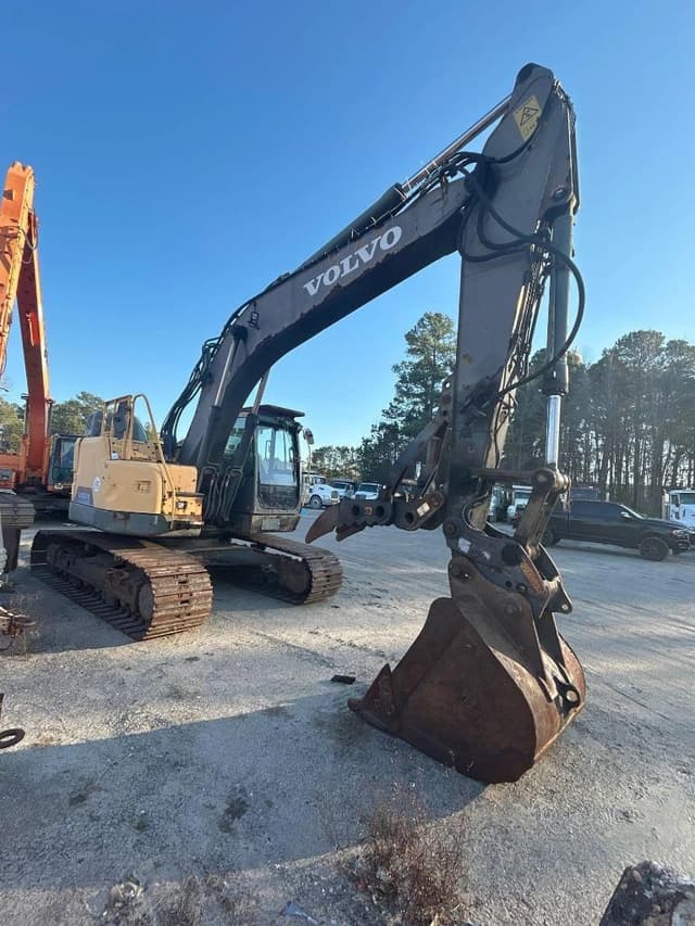 Image of Volvo ECR235EL equipment image 1