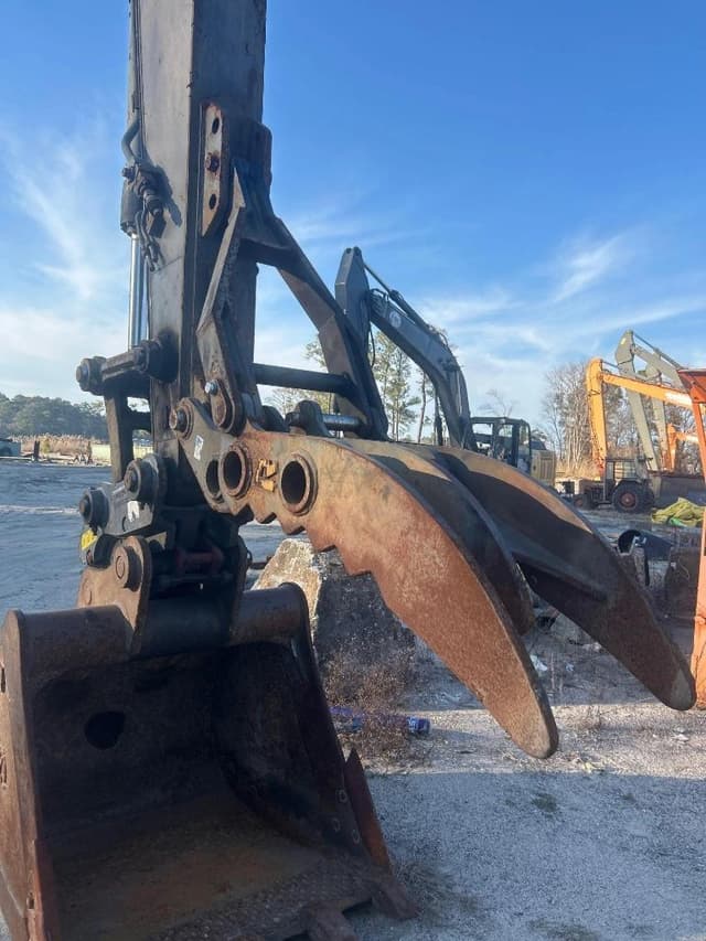 Image of Volvo ECR235EL equipment image 4