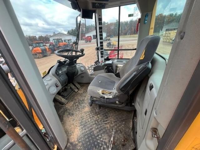 Image of Volvo L90H equipment image 4