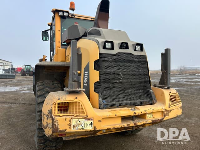 Image of Volvo L90H equipment image 4