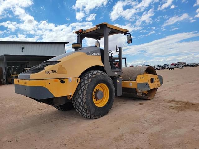 Image of Volvo SD115 equipment image 4