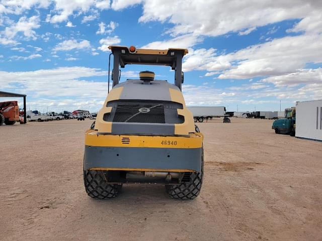 Image of Volvo SD115 equipment image 3