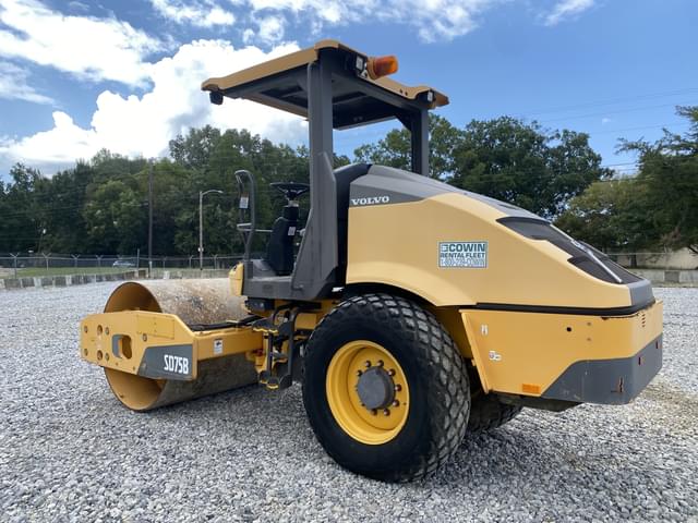 Image of Volvo SD75B equipment image 1