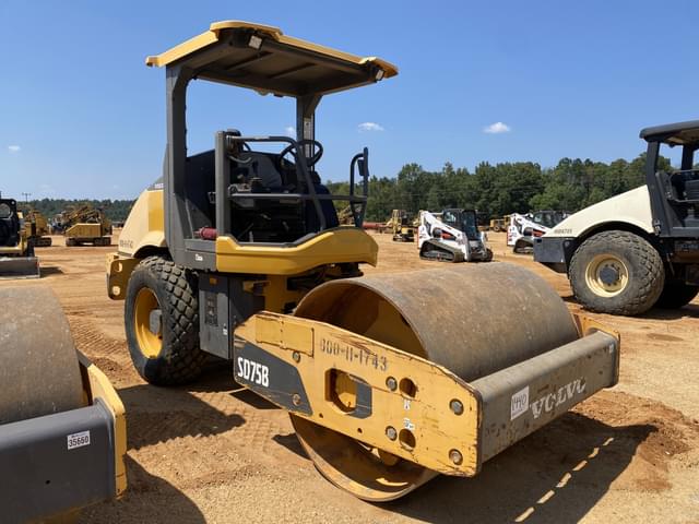 Image of Volvo SD75B equipment image 3