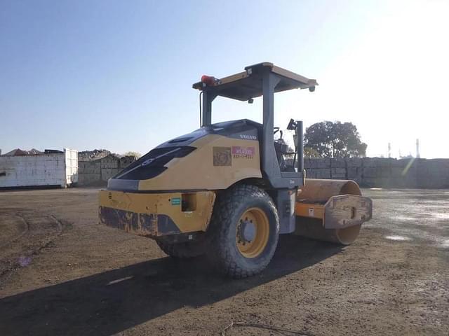 Image of Volvo SD75B equipment image 2