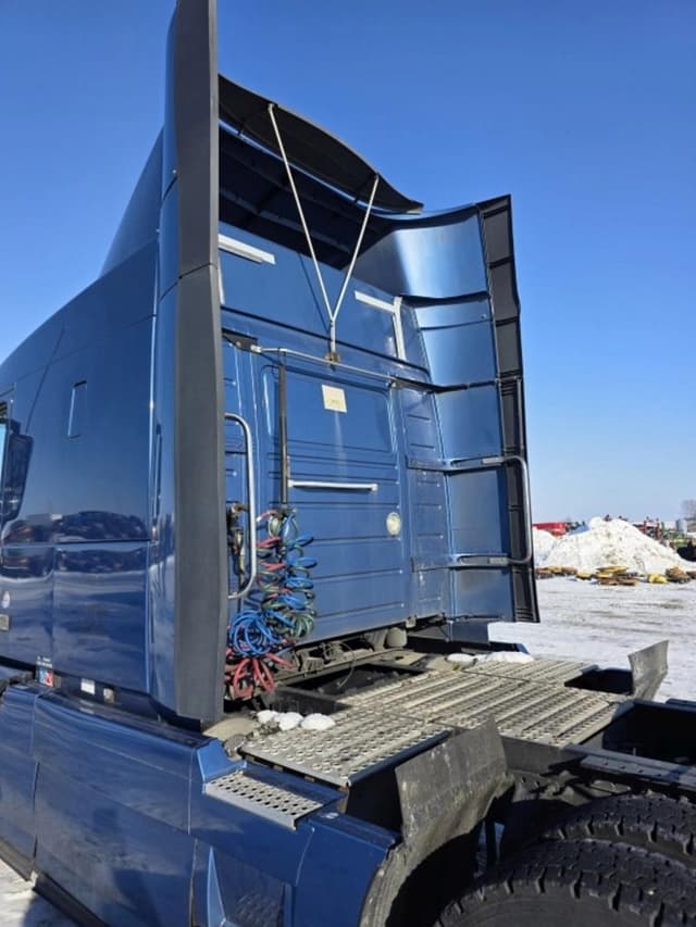 Image of Volvo D13 equipment image 2