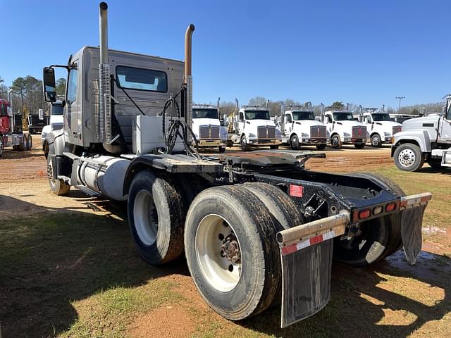 Image of Volvo VHD equipment image 1