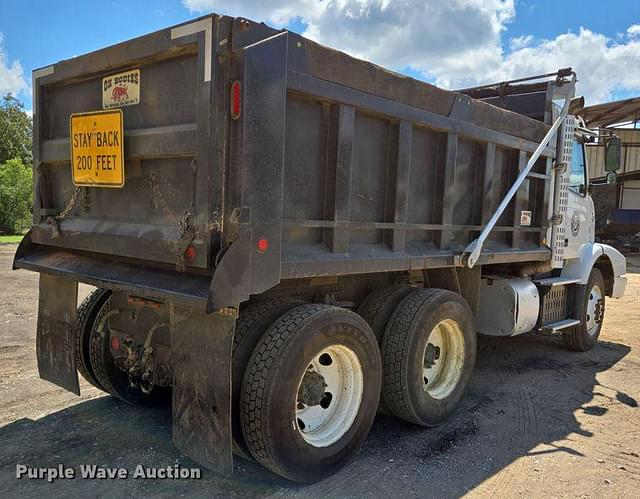 Image of Volvo VHD equipment image 4