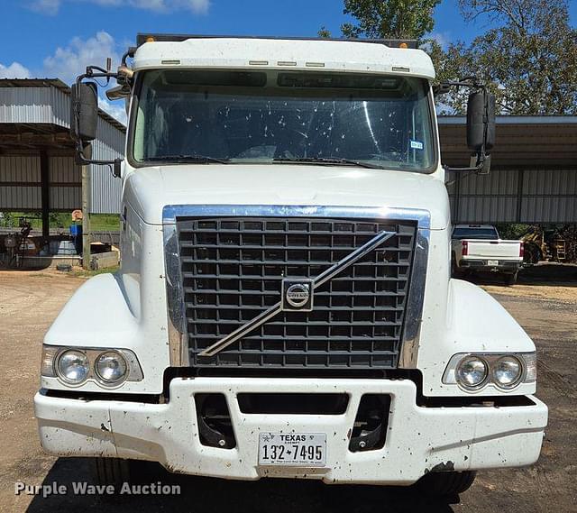 Image of Volvo VHD equipment image 1