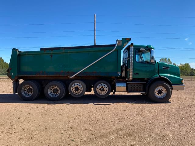 Image of Volvo VHD equipment image 3