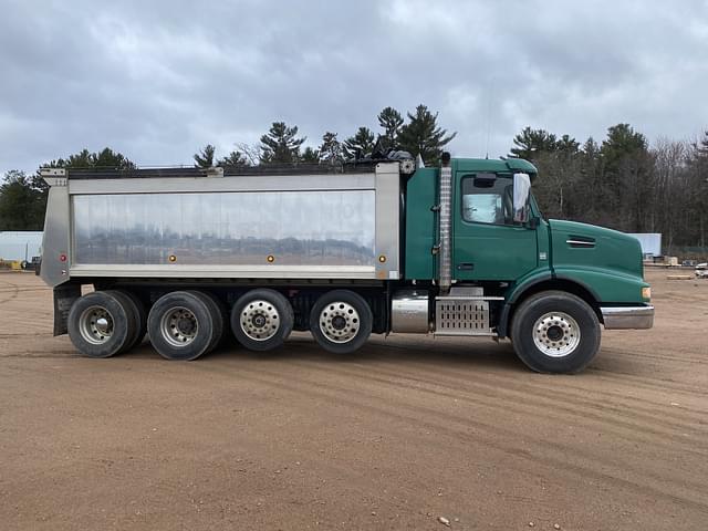 Image of Volvo VHD equipment image 3