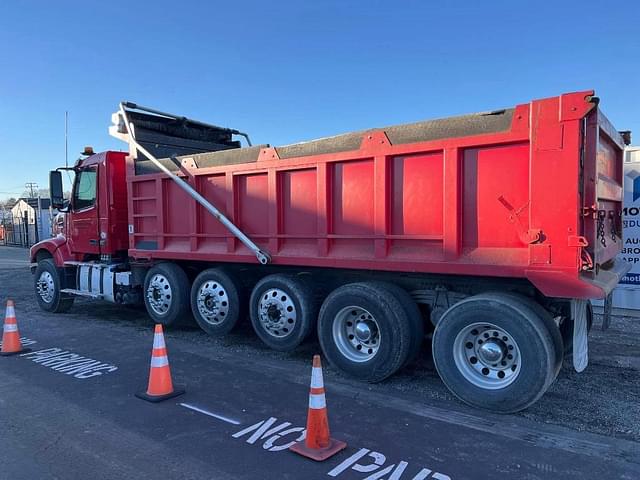 Image of Volvo VHD equipment image 1