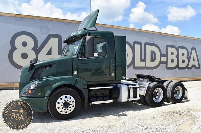 Image of Volvo VNL equipment image 1