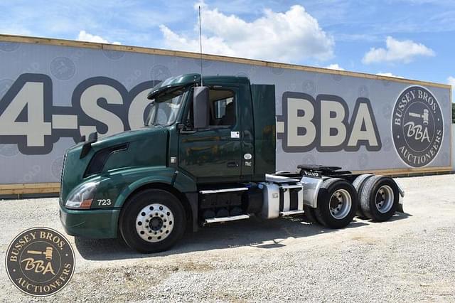 Image of Volvo VNL equipment image 1