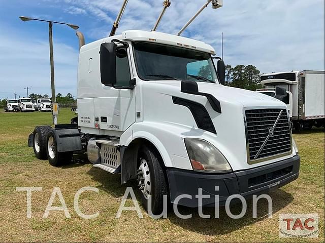 Image of Volvo VNL equipment image 4