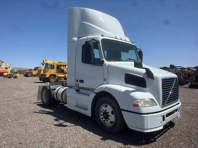 Image of Volvo VNL equipment image 1