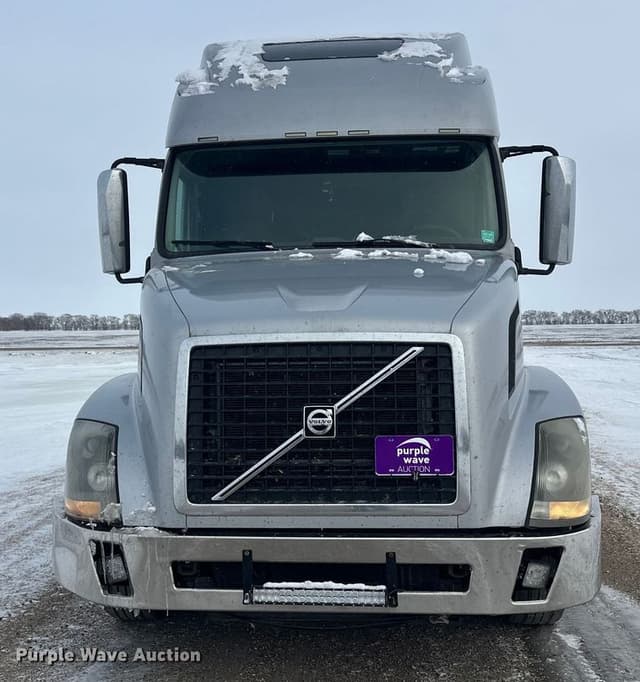 Image of Volvo VNL equipment image 1