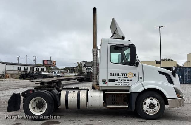 Image of Volvo VNL equipment image 3