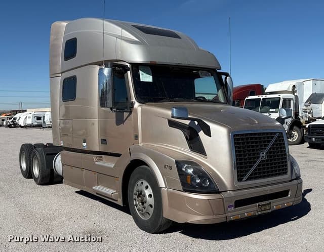 Image of Volvo VNL equipment image 2