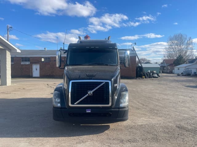 Image of Volvo VNL equipment image 4