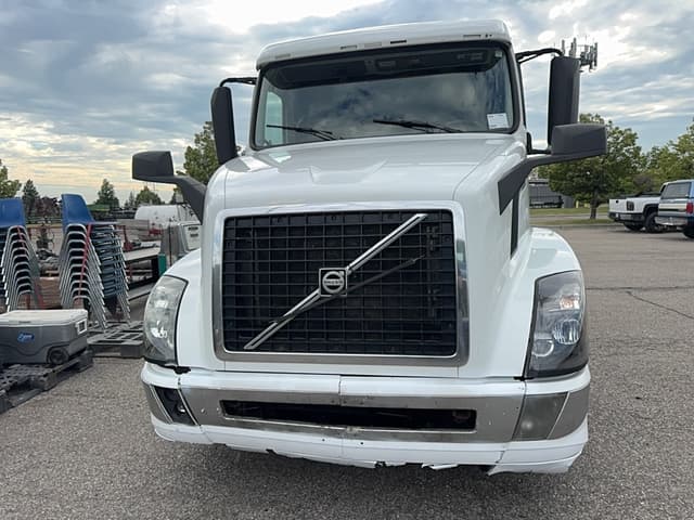 Image of Volvo VNL equipment image 1