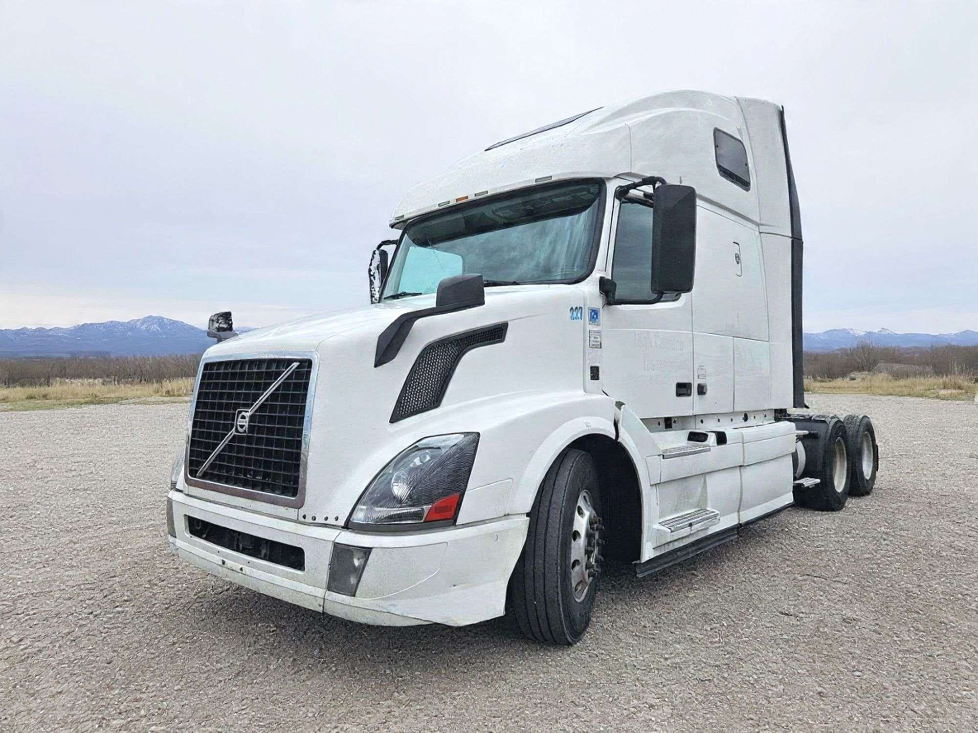 2016 Volvo VNL Equipment Image0