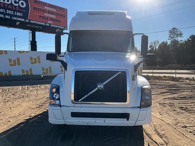 Image of Volvo VNL equipment image 1