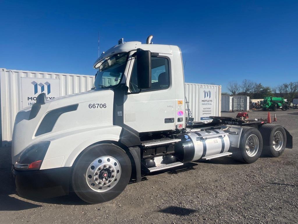 Image of Volvo VNL Primary image