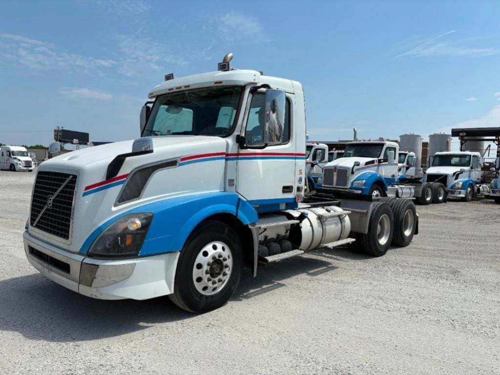 2016 Volvo VNL Equipment Image0