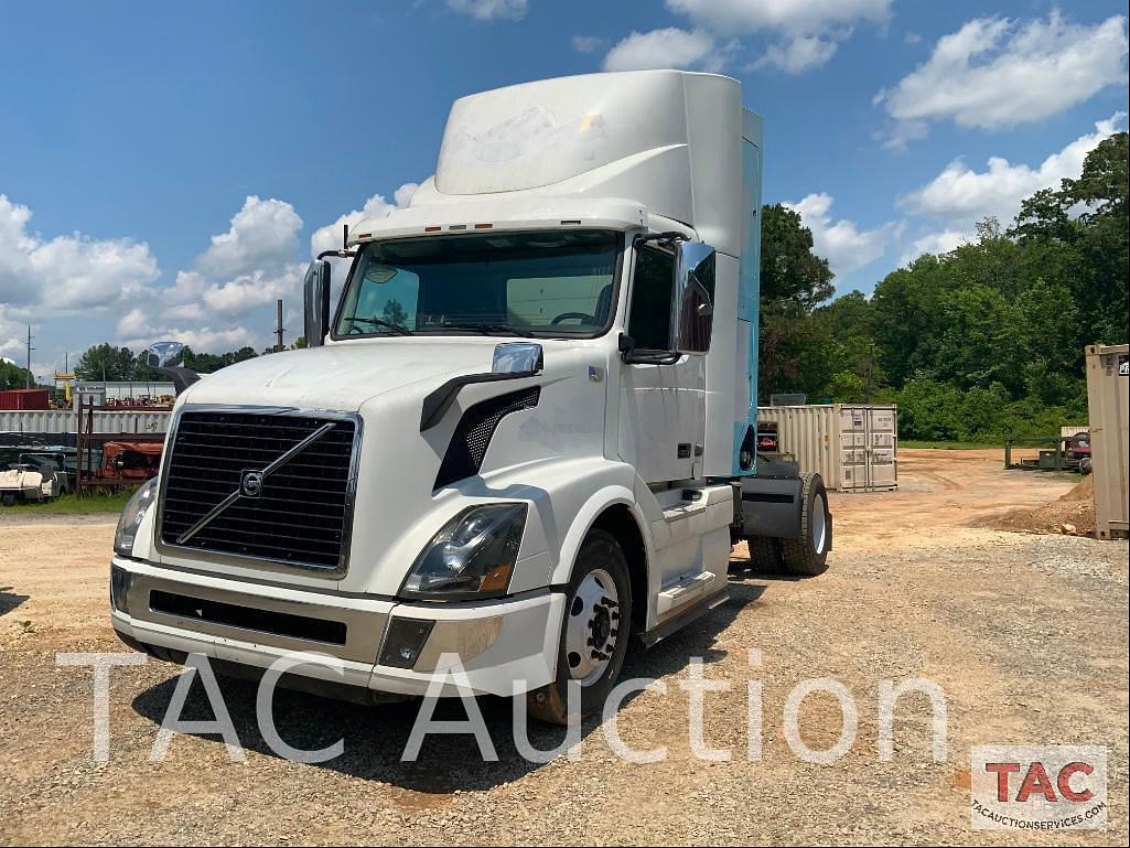 Image of Volvo VNL42T300 Primary image