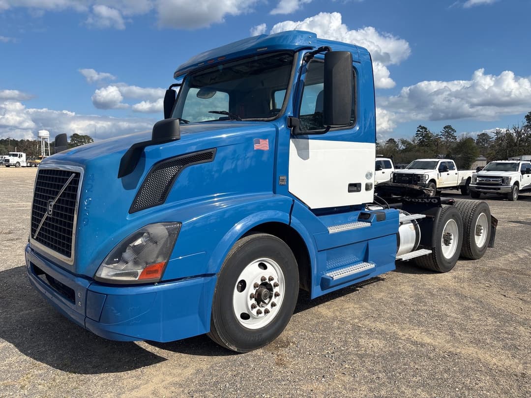 Image of Volvo VNL64T300 Primary image