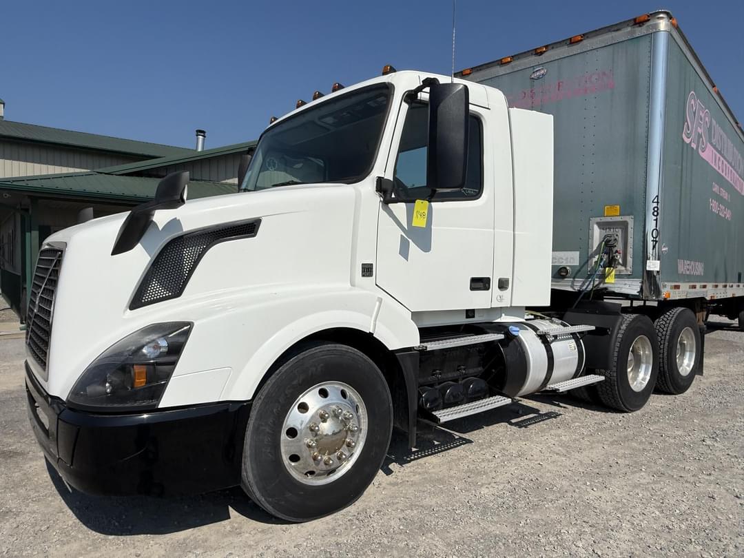 Image of Volvo VNL64T300 Primary image