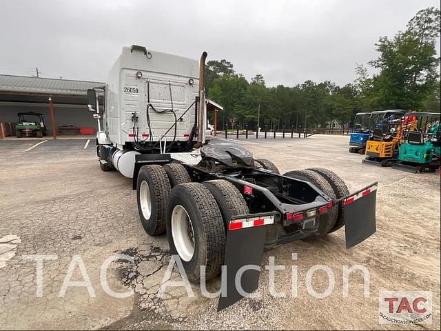 Image of Volvo VNL64T630 equipment image 2