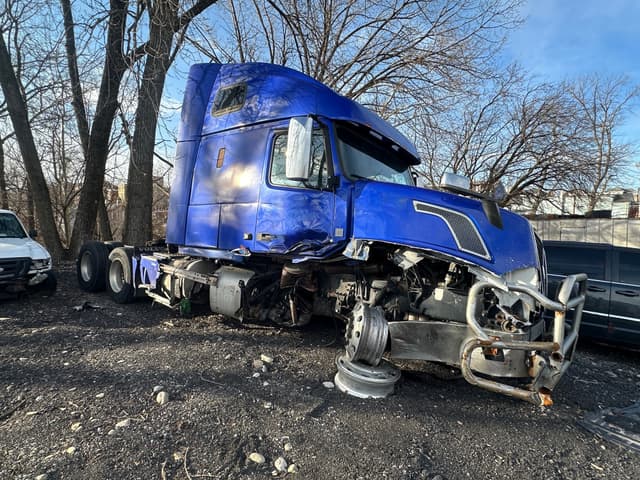 Image of Volvo VNL64T760 equipment image 1