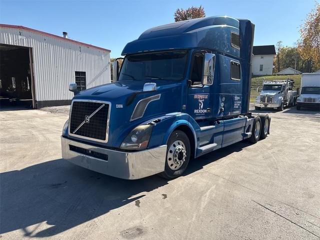 Image of Volvo VNL64T780 equipment image 2