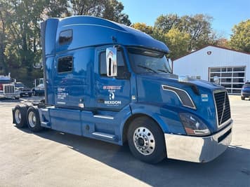 Main image Volvo VNL64T780