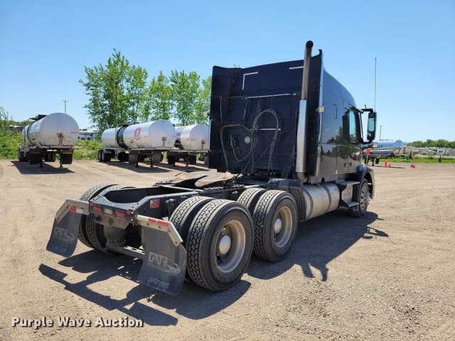 Image of Volvo VNM equipment image 4