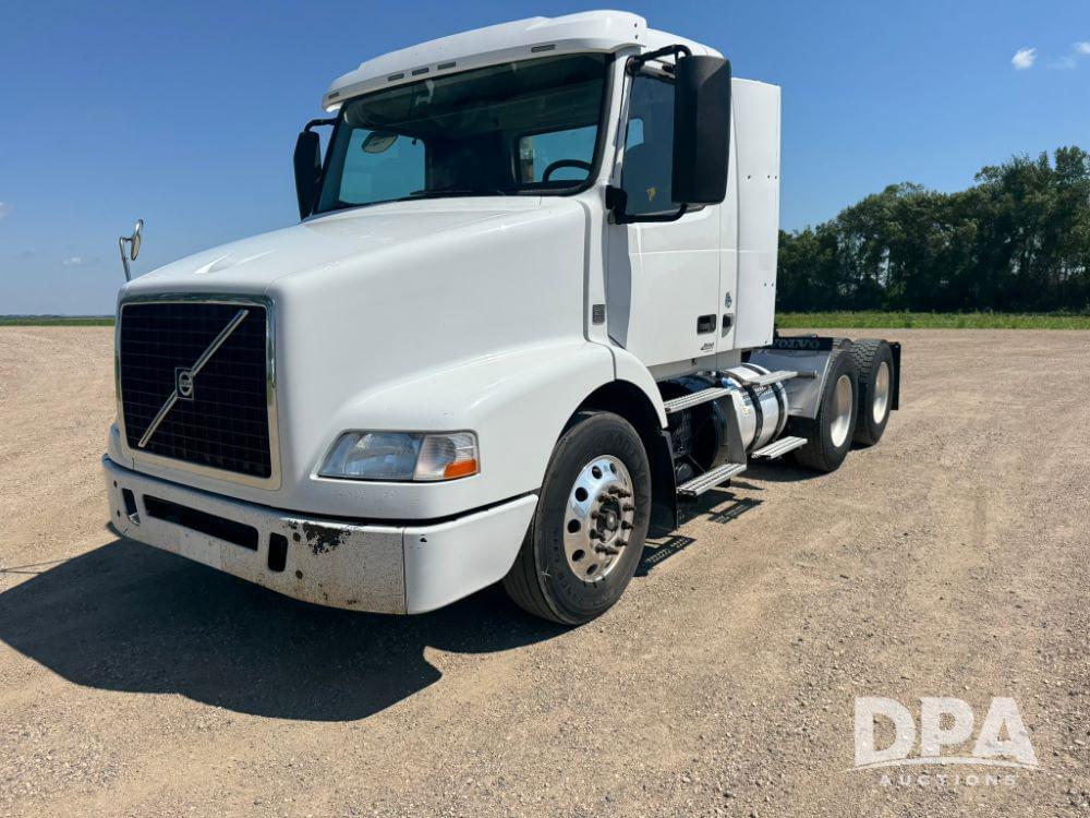 Image of Volvo VNM64T200 Primary image
