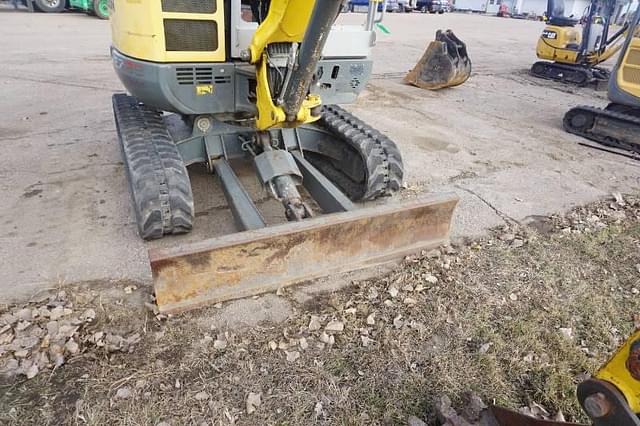 Image of Wacker Neuson EZ38 equipment image 4