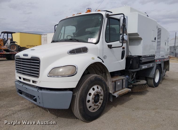 2016 Freightliner M2 Equipment Image0