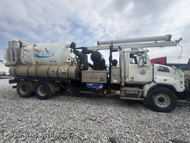 Image of Western Star 4700 equipment image 3