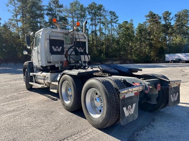 Image of Western Star 4700 equipment image 2
